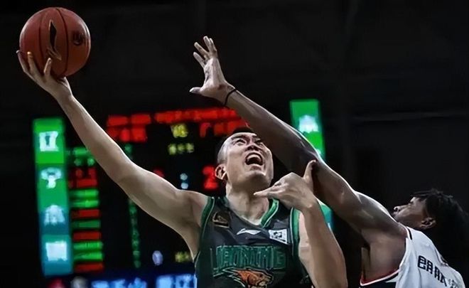 媒体人:余嘉豪出去一年就回来 这种留洋没有太大的意义