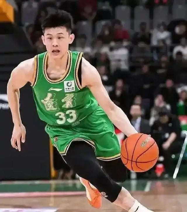 日本没想到,暴涨签证费,没等来中方取消制裁,赴日航班量反腰斩