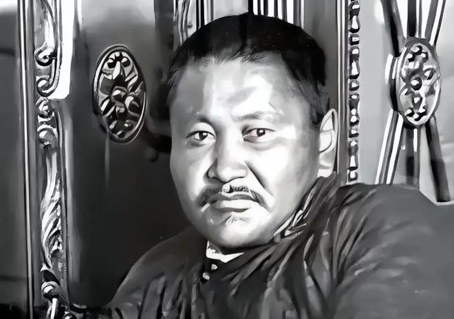 世界杯第2支出线队诞生!东道主创造历史,活久见:裁判抽筋倒地